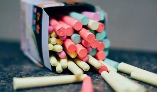 教師節|師恩難忘，石鼓牌酥薄月贈與恩師