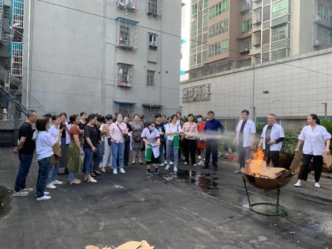 衡陽(yáng)市南北特食品有限公司開(kāi)展《安全生產(chǎn)》、《消防安